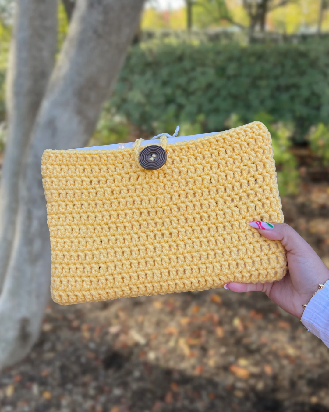Crochet Button Book Case