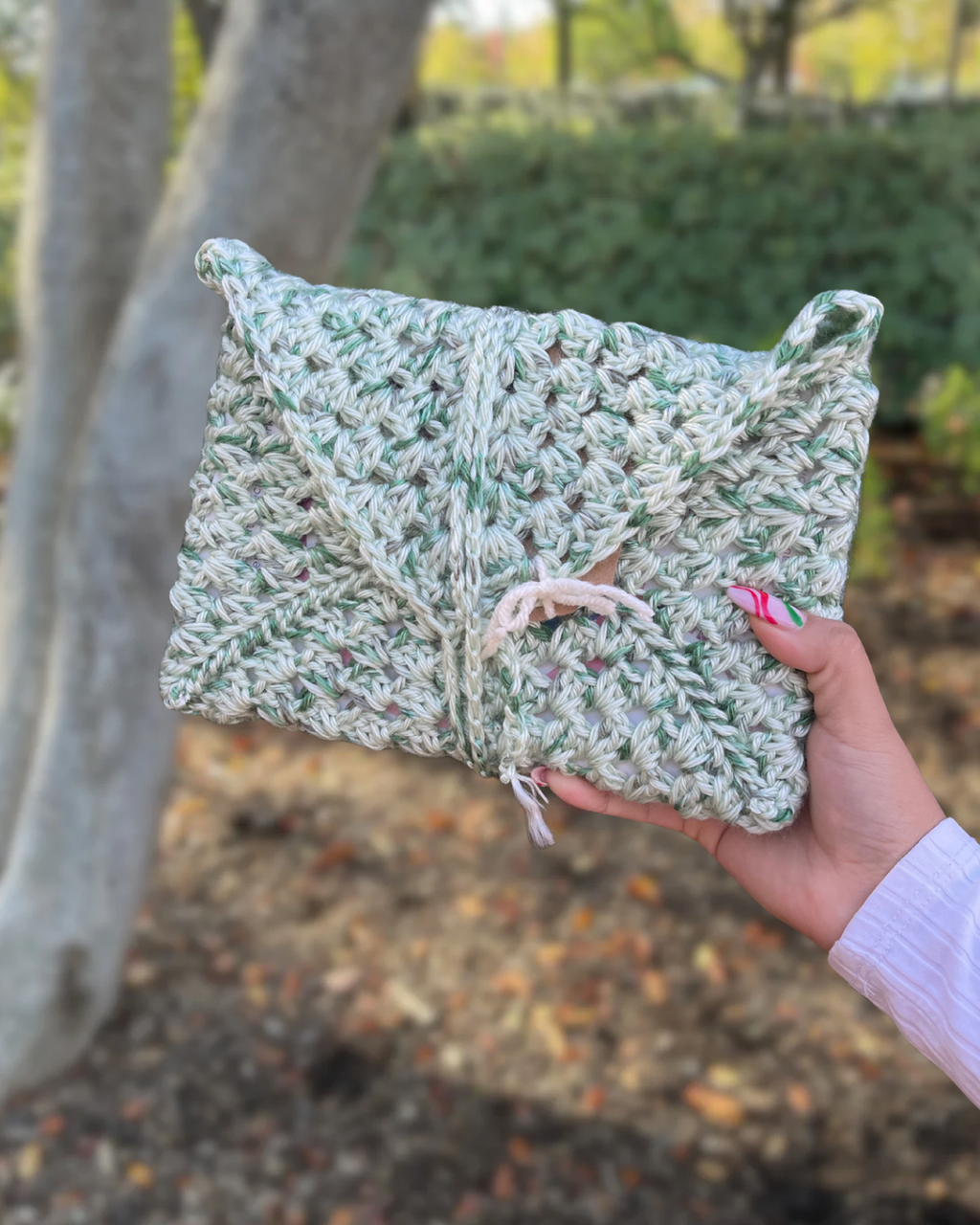Crochet Envelope Style Book Case